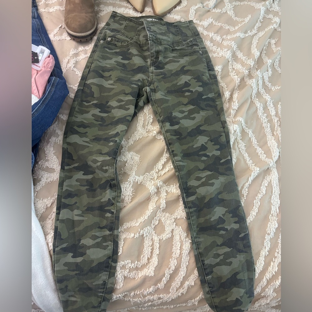 Camo high rise skinny jeans